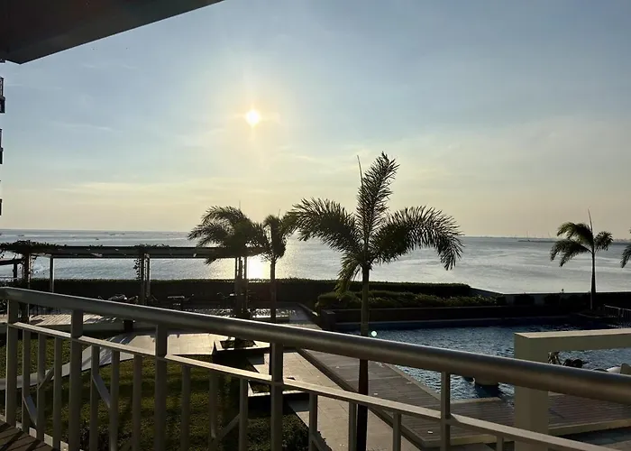 Stunning Bay Waterfront *